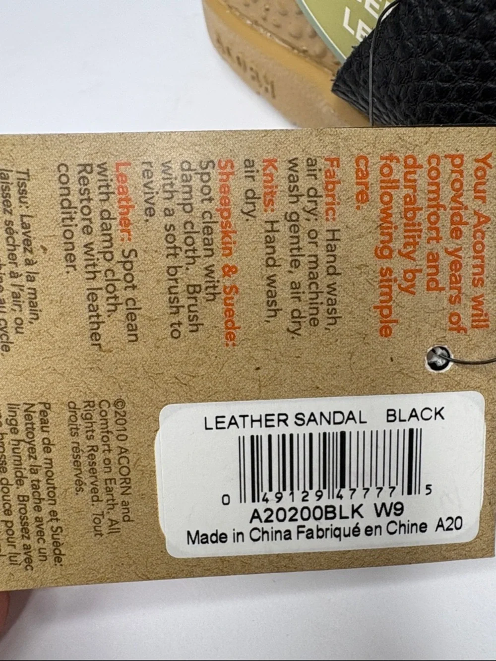 NWT Acorn Black Leather Crisscross Strap Slide Sandals